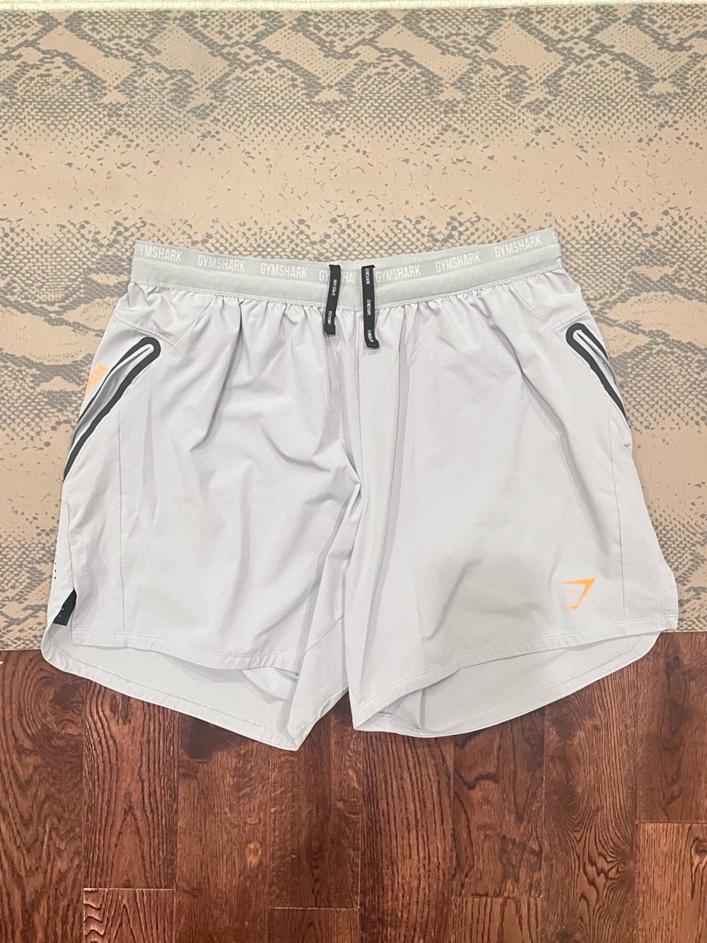 Gymshark Men’s Sport Hybrid 6’ Status Gray Shorts